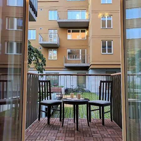 Apartment Royal C. R. Jakobsoni 7 *